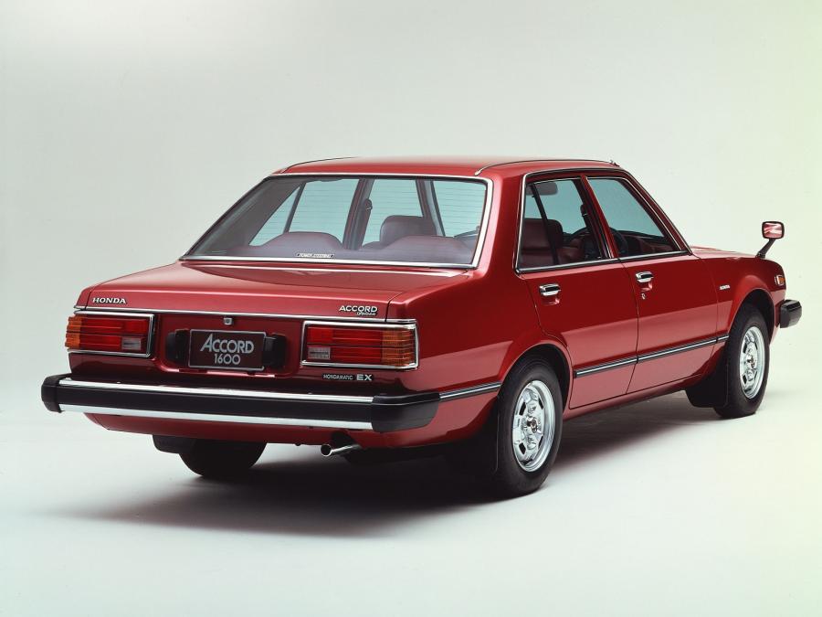  Honda Accord Saloon 1977 года  (фото 14 из 21)